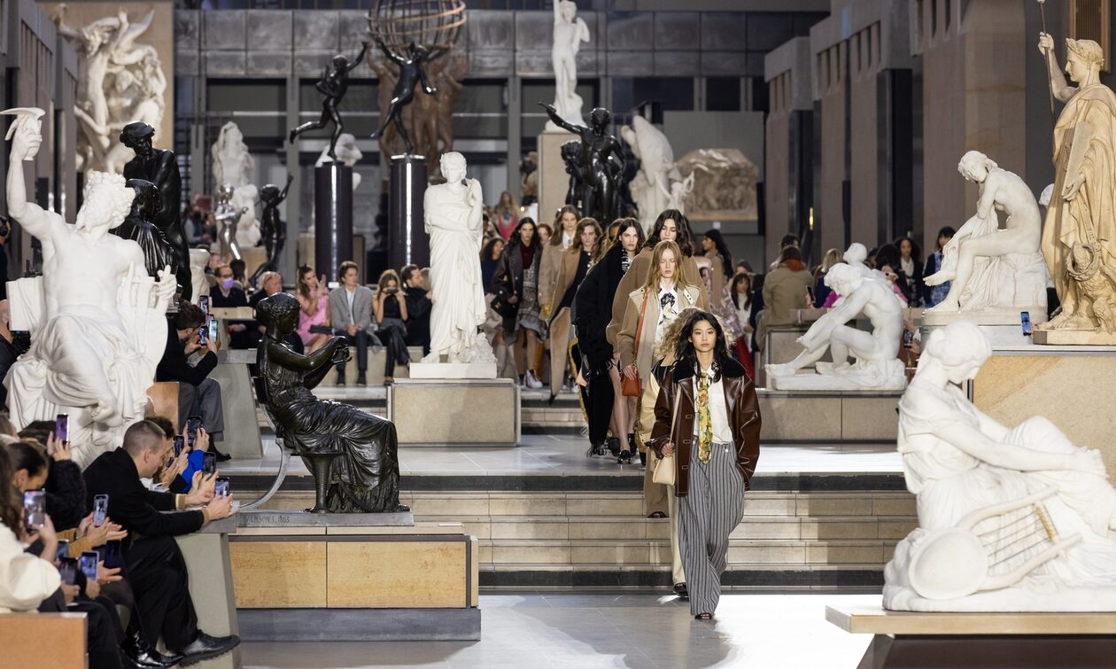 Μπερνάρ Αρνό: Ο Γάλλος της μόδας που «εκτόπισε» τον Μπέζος – Πώς έγινε ο 2ος πλουσιότερος στον κόσμο