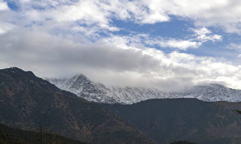 Δεκαεννέα νεκροί από τη χιονοστιβάδα στα Ιμαλάια