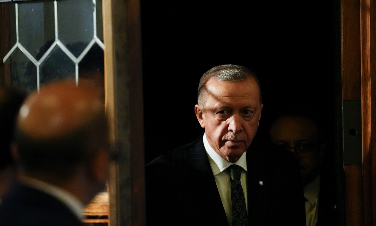 Επιμένει στις προκλήσεις ο Ερντογάν: Το «θα έρθουμε ξαφνικά ένα βράδυ» έγινε εφιάλτης των εχθρών μας