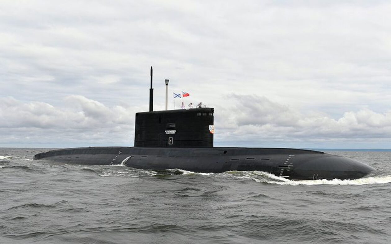 Γαλλία: Το Πολεμικό Ναυτικό εντόπισε ρωσικό υποβρύχιο στη Βρετάνη