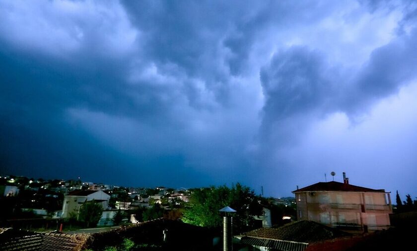 Καιρός meteo: Ισχυρές βροχές και καταιγίδες την Κυριακή στην Κρήτη