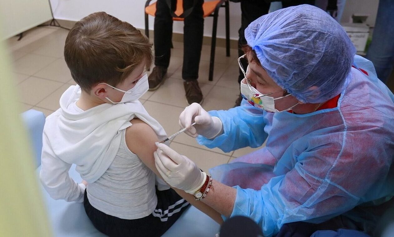 Κορονοϊός: Τι δείχνουν νεότερα δεδομένα για τον εμβολιασμό παιδιών