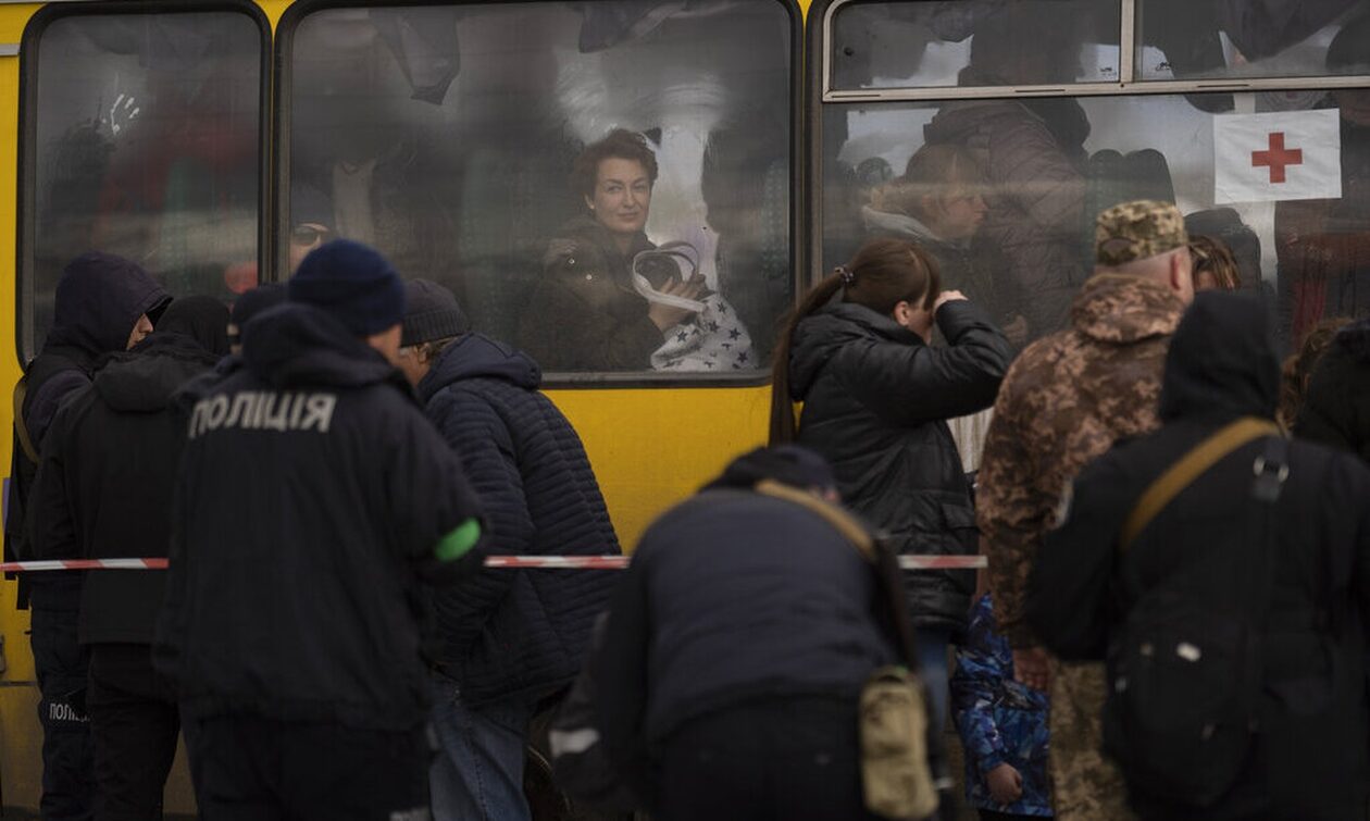 Πόλεμος στην Ουκρανία: Η Ρωσία απελευθέρωσε 108 αιχμάλωτες γυναίκες