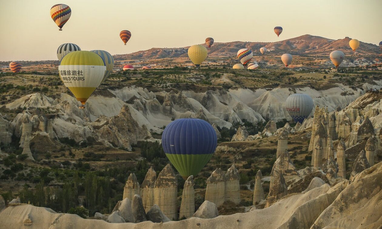 Τουρκία: Δύο Ισπανοί τουρίστες νεκροί από πτώση αερόστατου
