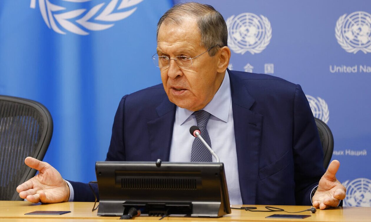 Λαβρόφ: Επαναξιολογεί την διπλωματική προσέγγιση με τη Δύση