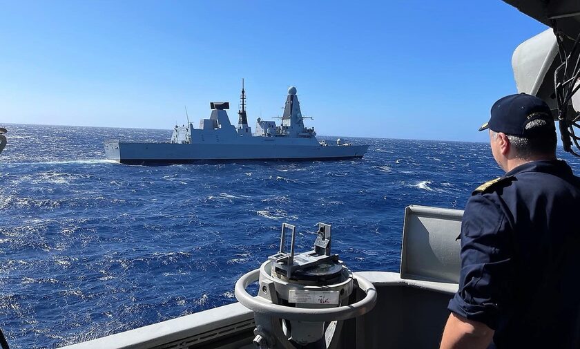 Πολεμικό Ναυτικό: Συνεκπαίδευση της φρεγάτας ΕΛΛΗ με βρετανικό αντιτορπιλικό