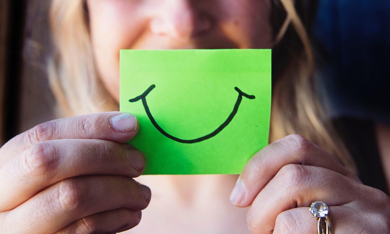 Νέα έρευνα: To χαμόγελο φέρνει την ευτυχία - Τα οφέλη στην ψυχολογία