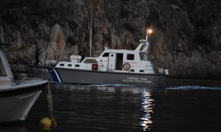 Βυθίστηκε ρυμουλκό στο λιμάνι της Πάτμου - Έρευνες για τον καπετάνιο