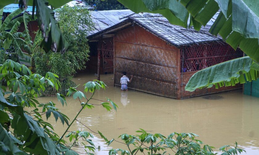 Το Μπαγκλαντές θωρακίζεται εν όψει νέου ισχυρού κυκλώνα