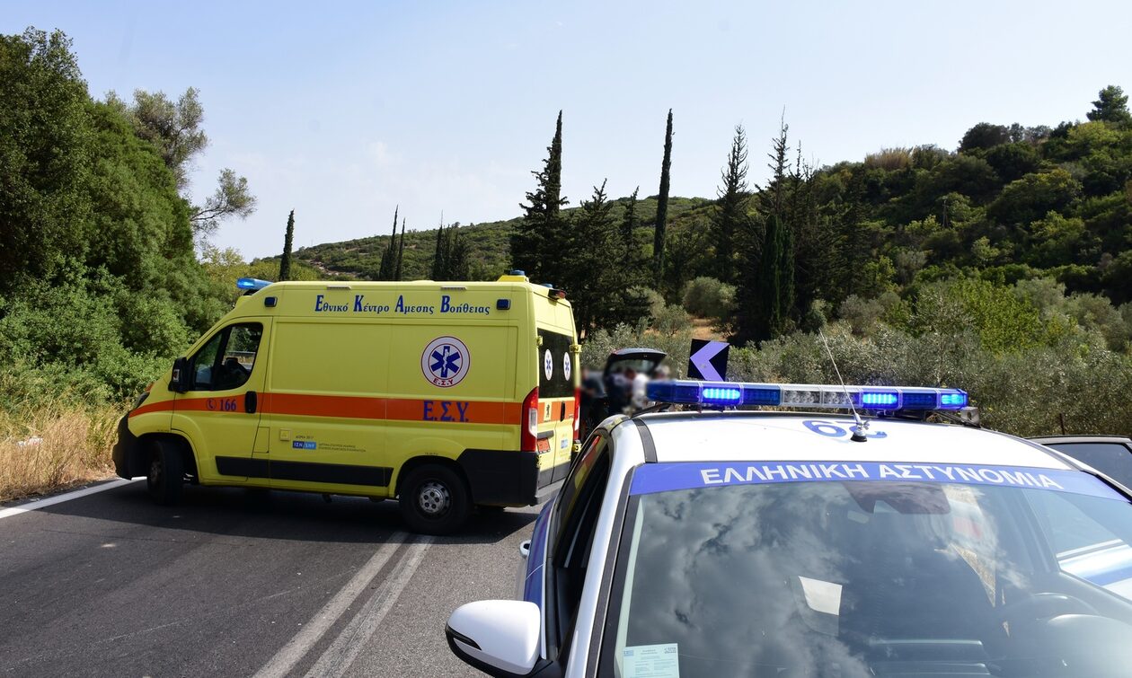 Θεσσαλονίκη: Έκλεψαν ασθενοφόρο και όχημα της Τροχαίας