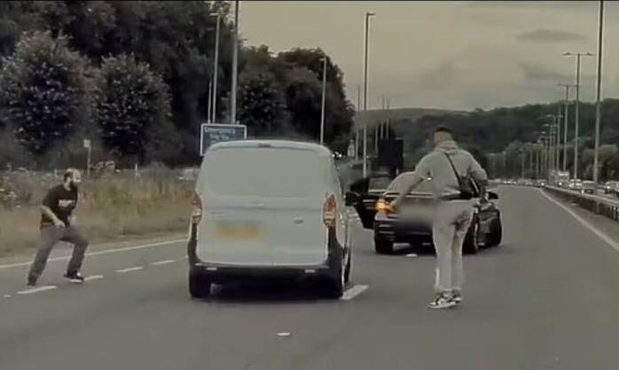 Grand Theft Auto στην Ουαλία: Συμμορία επιτίθεται σε οδηγό (Βίντεο)