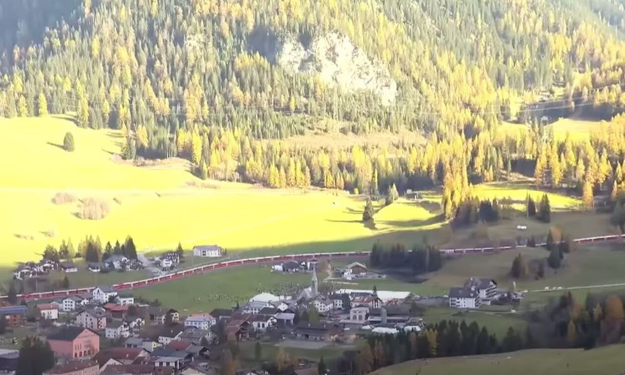 Ελβετία: Κόβει την ανάσα η μεγαλύτερη σε μήκος αμαξοστοιχία στον κόσμο