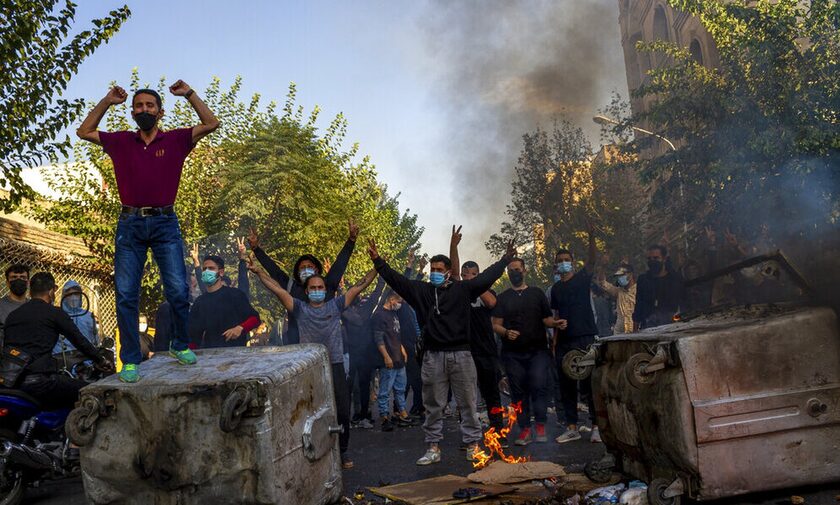 Βράζει η οργή στο Ιράν