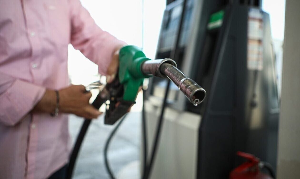 Βενζίνη - πετρέλαιο κίνησης σημειώσατε Χ - Στα ίδια επίπεδα οι τιμές