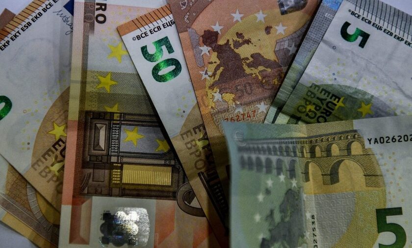 Νωρίτερα οι συντάξεις Ιανουαρίου - Πότε πιστώνονται τα 250 ευρώ
