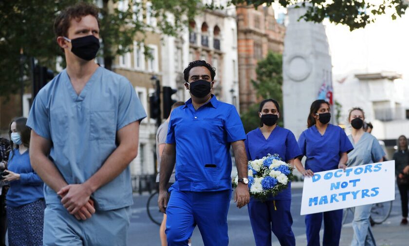 Απεργιακή κινητοποίηση ετοιμάζουν οι Βρετανοί νοσηλευτές
