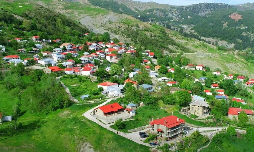 Αετομηλίτσα Ιωαννίνων: Δείτε το πανέμορφο χωριό της Ηπείρου από ψηλά