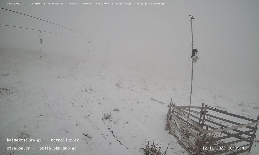 Έπεσαν τα πρώτα χιόνια στην Ελλάδα - LIVE εικόνα