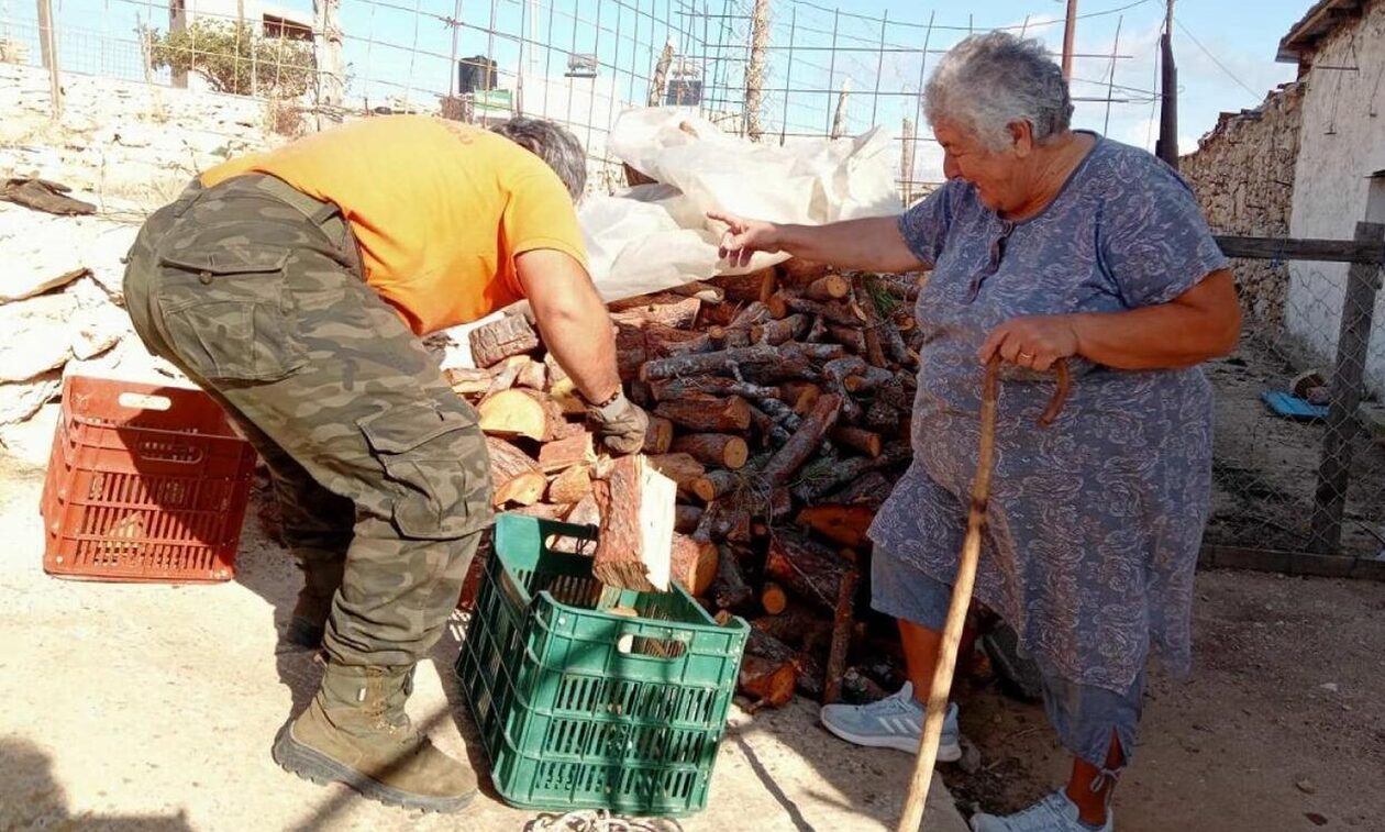 Δήμος Γαύδου: Μοίρασε καυσόξυλα σε όλους τους κατοίκους του νησιού