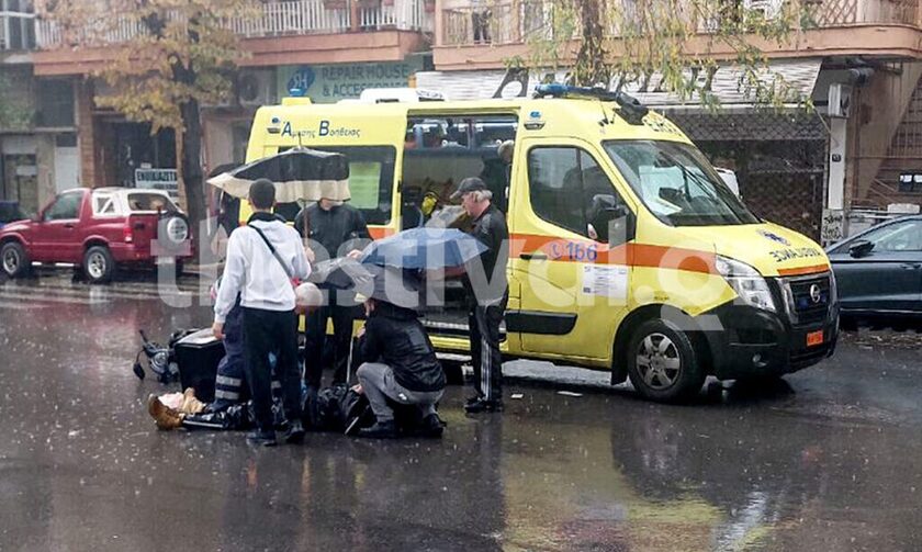 Θεσσαλονίκη: Αυτοκίνητο παρέσυρε και τραυμάτισε ντελιβερά στην Τούμπα