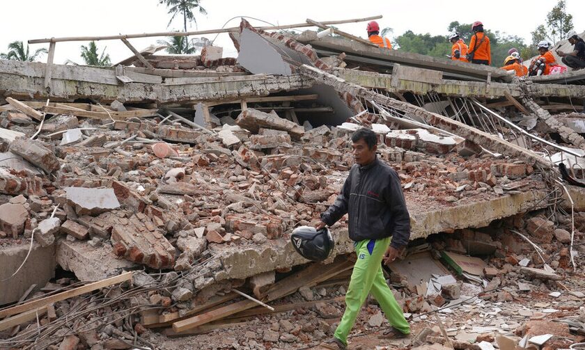Καταστροφικός σεισμός στην Ινδονησία