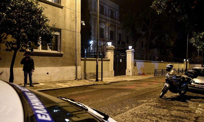 Εμπρησμός οχήματος ιταλικής πρεσβείας: Καταδικάζουν Αθήνα και Ρώμη