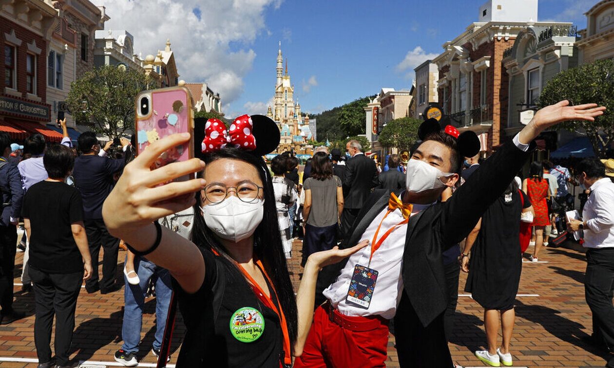 Κίνα: Ανοίγει πάλι τις πύλες της η Disneyland στη Σαγκάη