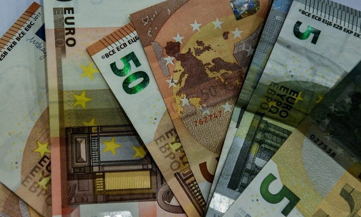 Επίδομα 200 ευρώ για 12 μήνες: Οι δικαιούχοι και η αίτηση