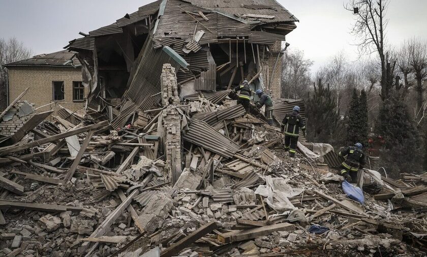 Ουκρανία: Τουλάχιστον 11 νεκροί σε πυραυλική επίθεση στο Λουχάνσκ