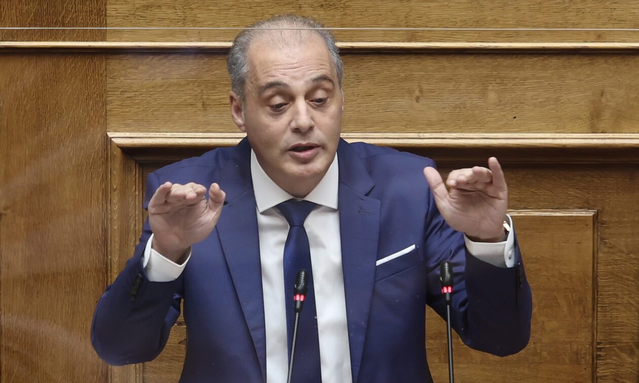 Βελόπουλος: Το σαρδάμ στη Βουλή - Κάλεσε τον κόσμο να ψηφίσει Ν.Δ.