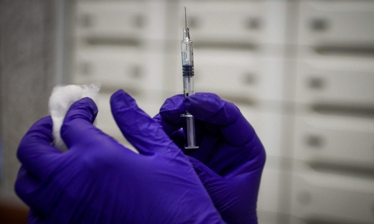Ξεκινά ο εμβολιασμός της γρίπης χωρίς συνταγογράφηση