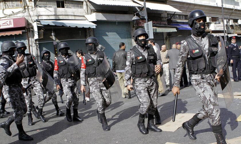 Τρεις αστυνομικοί νεκροί στην Ιορδανία