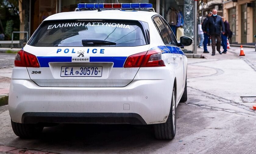 Θεσσαλονίκη: Τους έκλεψε με πρόφαση ότι του έπεσαν ρούχα στο μπαλκόνι