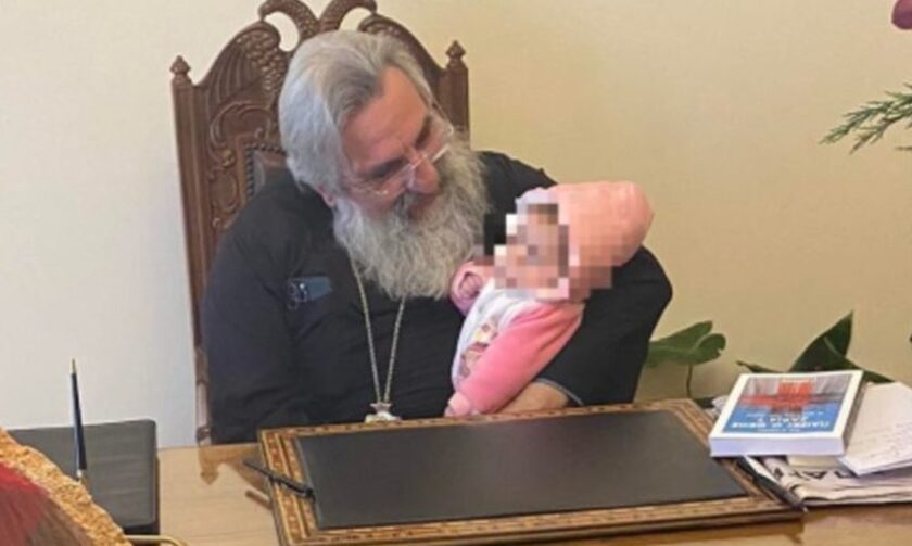 Αρχιεπίσκοπος Κρήτης:Συγκινητική στιγμή με το εγγόνι του συμμαθητή του