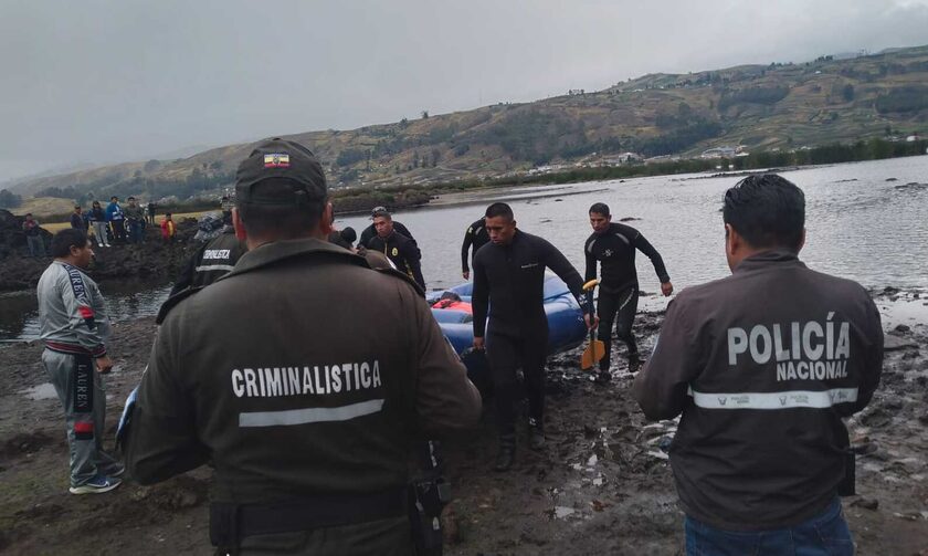Τραγωδία στον Ισημερινό: Τρεις νεκροί από ανατροπή σκάφους σε λίμνη