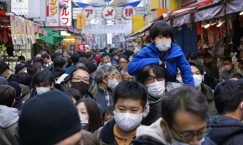 Παγκόσμια ανησυχία - Κορoνοϊός: Επιστρέφουν μάσκες και τεστ λόγω Κίνας