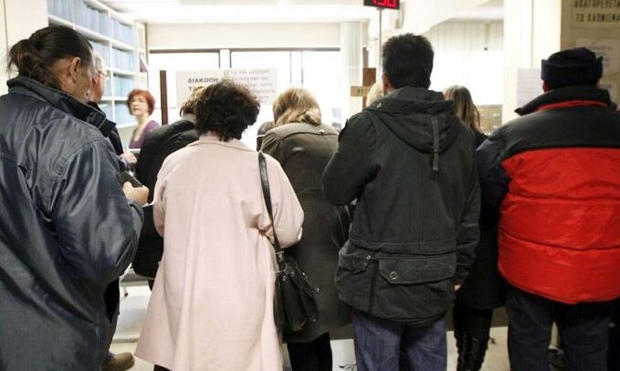 Επίδομα ανεργίας: Πόσο θα αυξηθεί λόγω του κατώτατου μισθού
