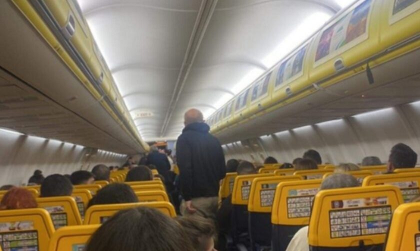 Χανιά: Εξαγριωμένοι επιβάτες «εγκλωβίστηκαν» σε αεροσκάφος της Ryanair