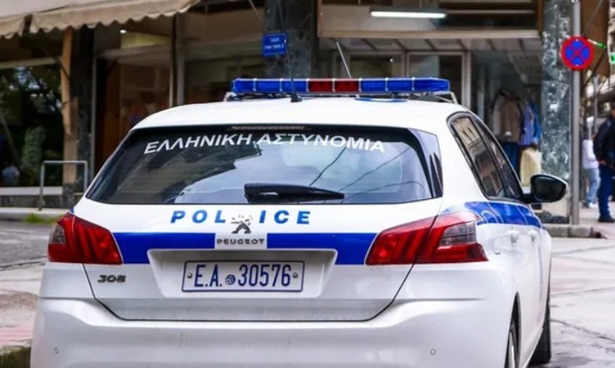 Θρίλερ στην Αθήνα - Αδέσποτες σφαίρες σε σχολείο και πρεσβεία