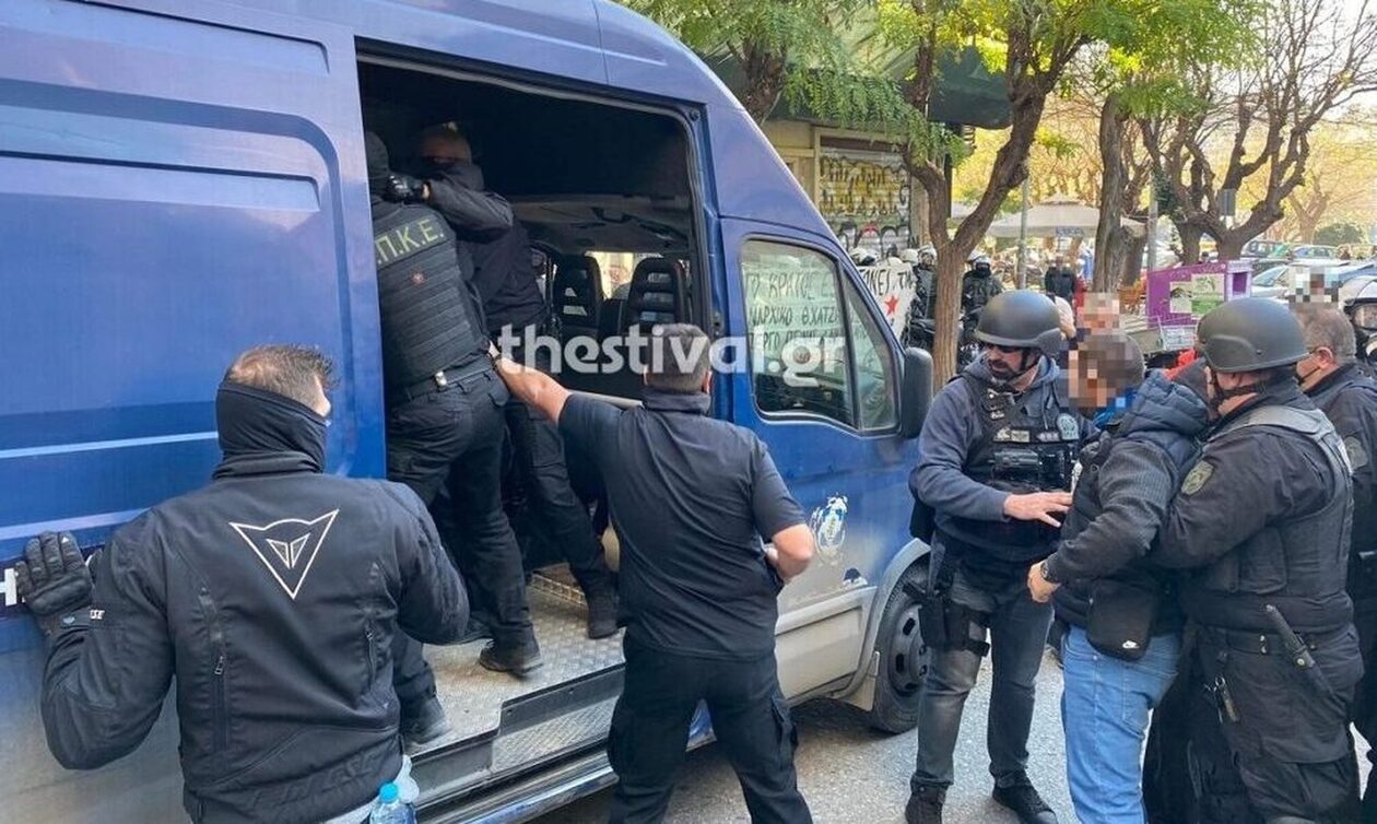 Θεσσαλονίκη: Αστυνομική επιχείρηση σε κτήριο υπό κατάληψη
