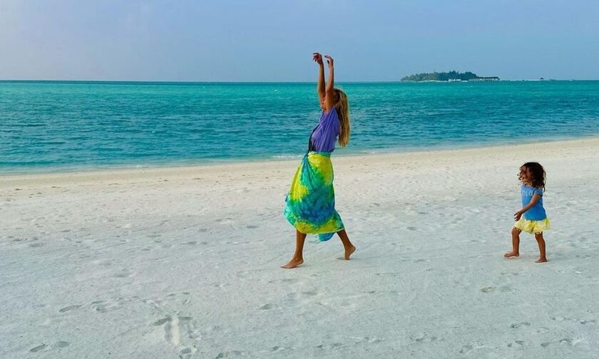 Η Δούκισσα Νομικού στις Μαλδίβες και ξεκίνησε το κράξιμο στα σχόλια