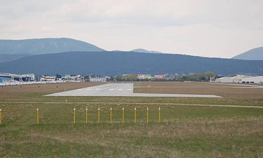 Φονικά πυρά σε αεροπορική βάση της Αυστρίας