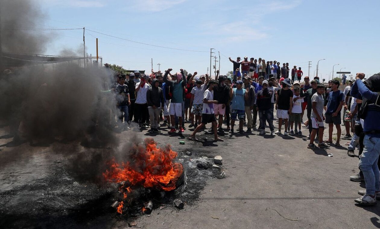 Αναταραχές στο Περού: Διαδηλωτές προσπάθησαν να καταλάβουν αεροδρόμιο