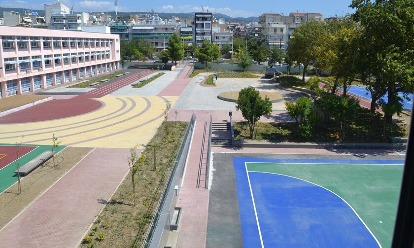 Θεσσαλονίκη: Τηλεφώνημα για βόμβα σε σχολείο