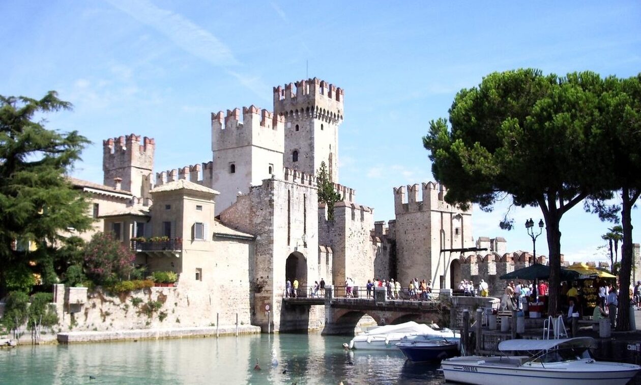 Ιταλία: Το αβύθιστο κάστρο του 13ου αιώνα στη λίμνη Garda