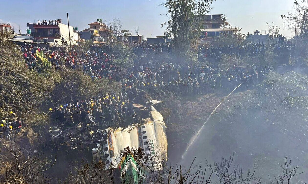 Τραγωδία στο Νεπάλ: Στους 68 οι νεκροί από τη συντριβή του αεροσκάφους