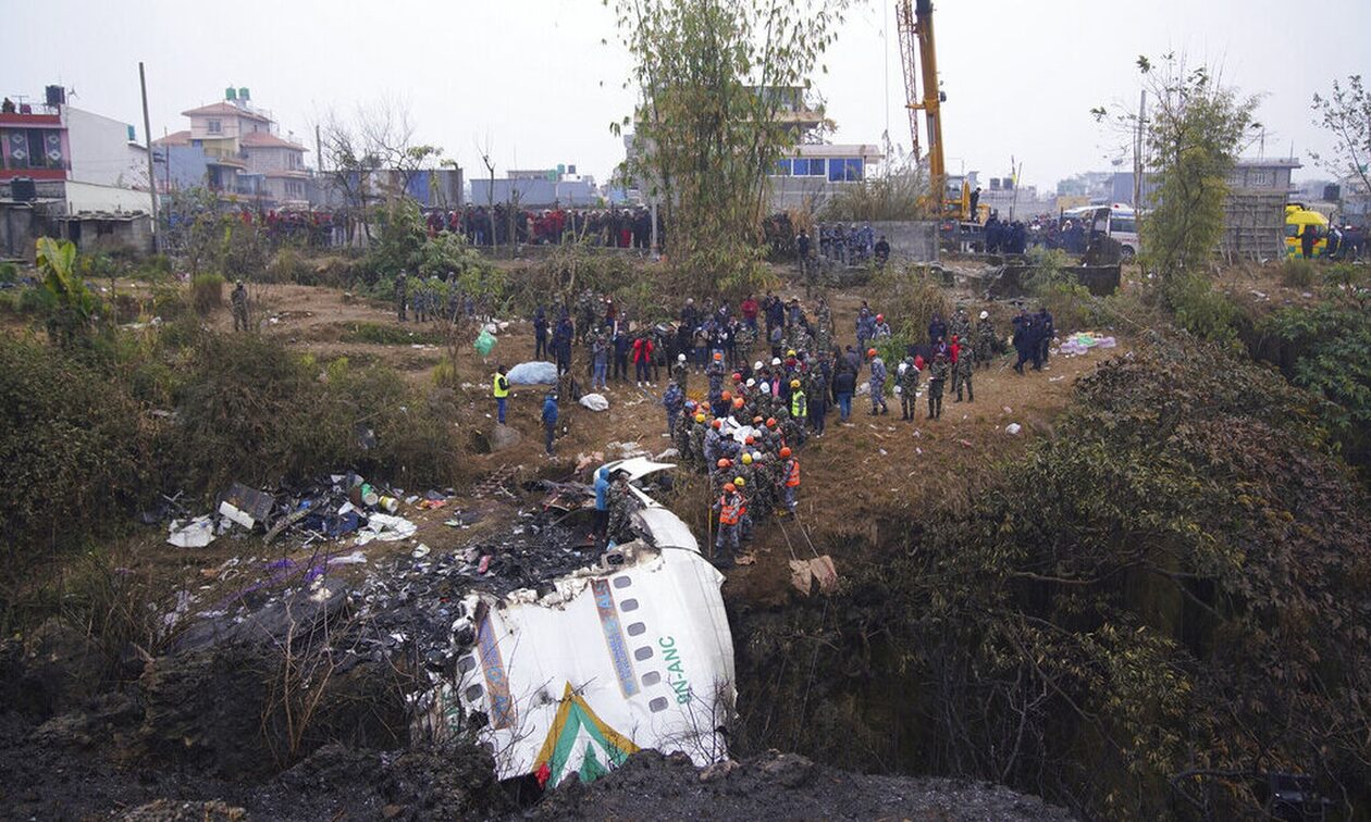 Aεροπορική τραγωδία στο Νεπάλ: Βρέθηκαν τα «μαύρα κουτιά» - Ημέρα εθνικού πένθους