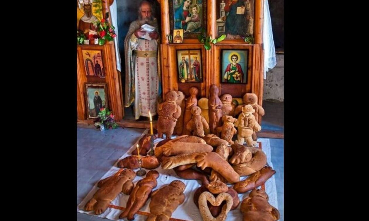 Σφακιά: Το απίστευτο έθιμο του Αγίου Αντωνίου με τα ανθρωπόμορφα ψωμιά