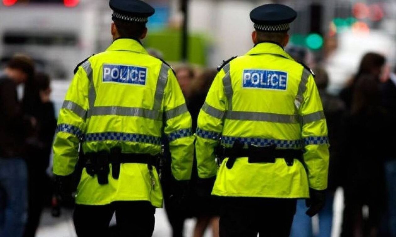 Βρετανία: Δίωξη σε δύο πρώην αστυνομικούς για παιδική πορνογραφία