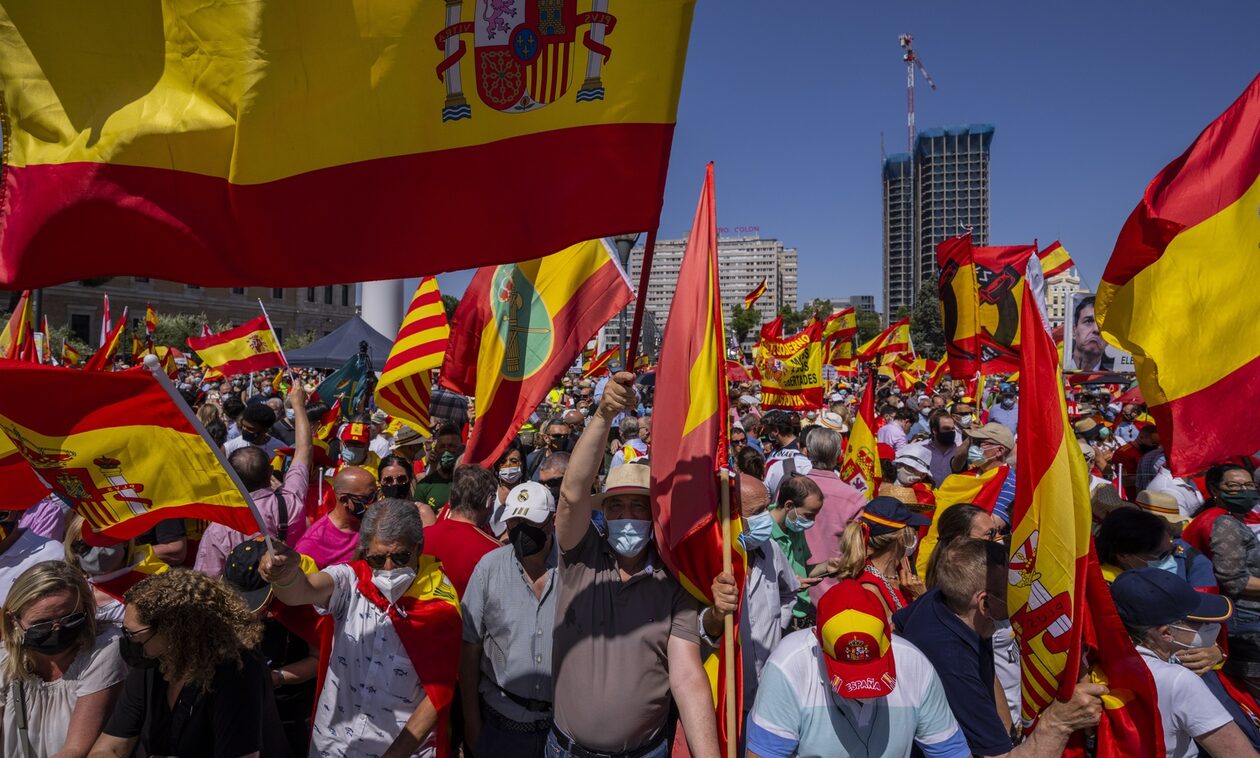 Ισπανία: Χιλιάδες διαδηλωτές στη Μαδρίτη εναντίον της σοσιαλιστικής κυβέρνησης